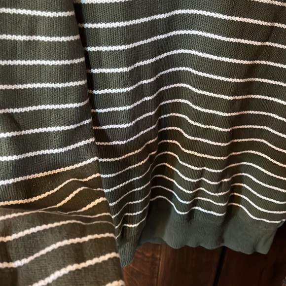 Dark Green and white striped sweater Good threads XS - Picture 2 of 4